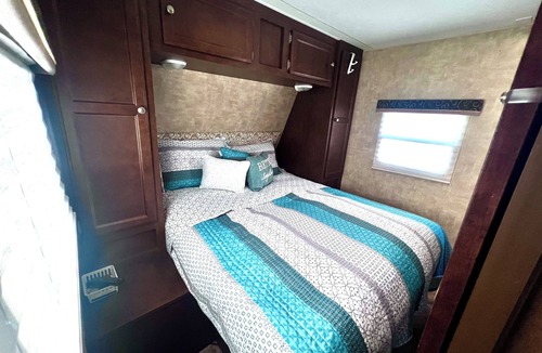 Bridgeport Resort | Summer’s Paradise: Your Dream Lakeside Getaway