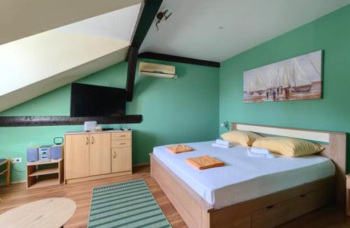 Pile Apartment | Summer-sea view apartment