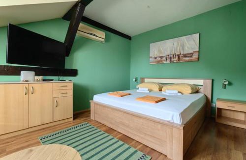 Pile Apartment | Summer-sea view apartment