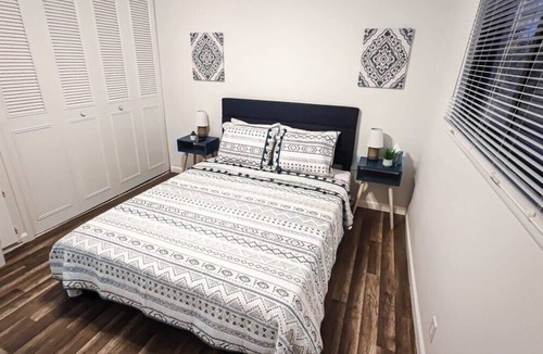 West San Antonio House | Summer specials ¡Book now! Five Frks Dr. San Antonio