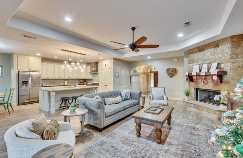 Highland Lake Estates House | Summer Specials in Texas Hill Country!