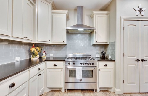 Highland Lake Estates House | Summer Specials in Texas Hill Country!