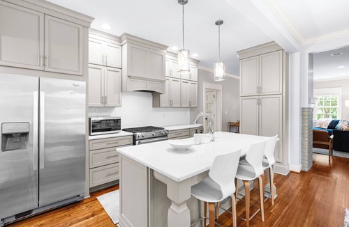 Chapel Hill House | Summer stays near UNC Campus and top Chapel Hill wedding venues