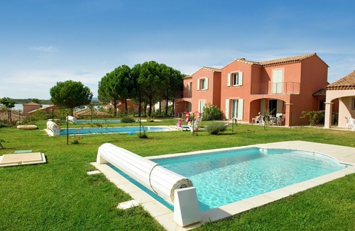 Homps House | Summer villa with terrace or loggia, located in Languedoc