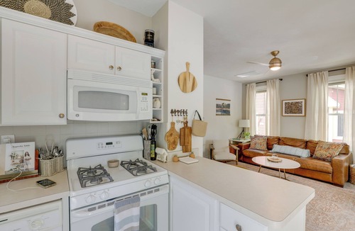 Summer Village Cottage | Summer Village Family Cottage w/Community Perks!