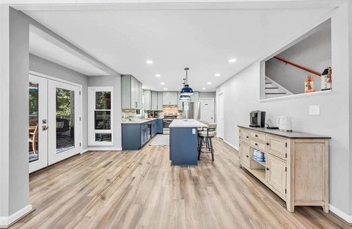 Westlake Corner House | Summer Weeks Still Available at Heron House!