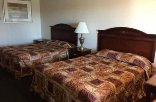 Newport Hotel | Summer Wind Budget Motel