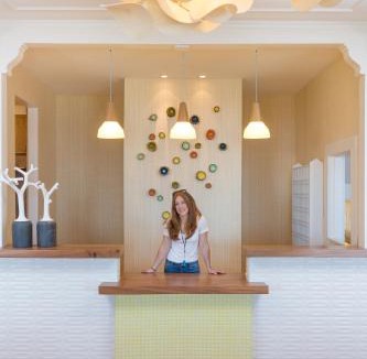 Oak Bluffs Hotel | Summercamp