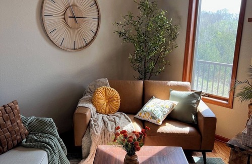 The Galena Territory House | Summerdale Cottage - Huge Galena Territory Retreat