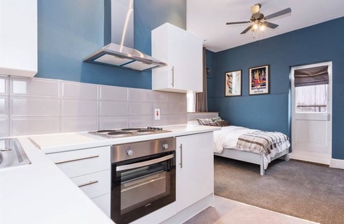 Lee Hotel | Summerfield Pub & Boutique Rooms