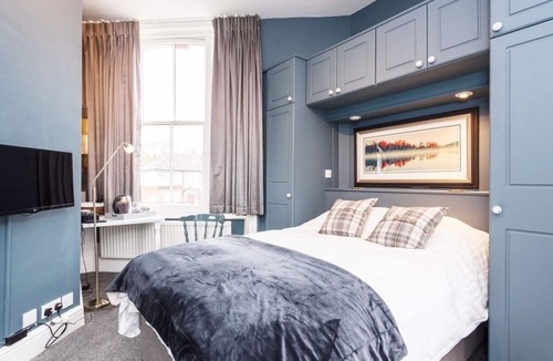 Lee Hotel | Summerfield Pub & Boutique Rooms