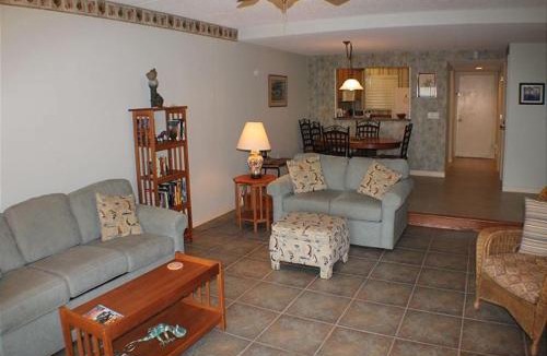 Crescent Beach Apartment | Summerhouse 228 Condo