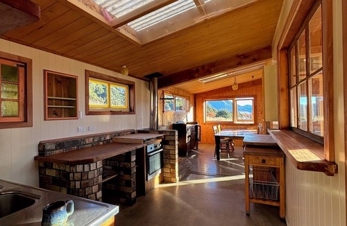 St. Arnaud House | Summerhouse Lodge, St Arnaud