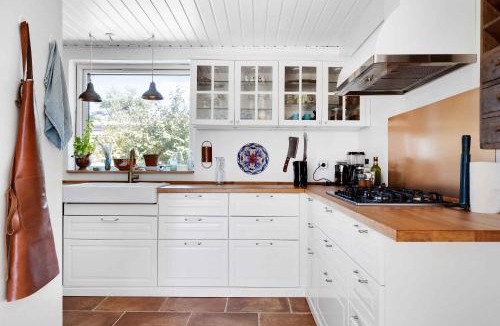 Bronde Villa | Summerhouse With Both Island Charm And Sea View
