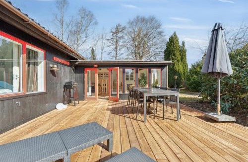 Marielyst House | Summerhouse With Room For 10 Great Location