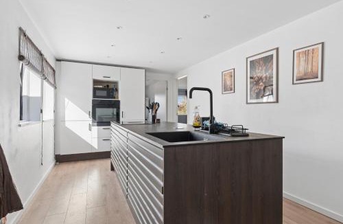 Marielyst House | Summerhouse With Room For 10 Great Location