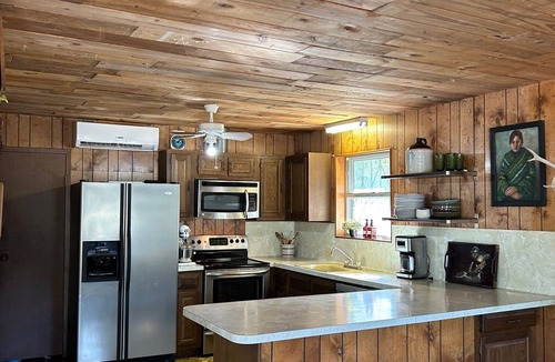 Barksdale Cabin | Summertime Fun On the Beautiful Nueces.