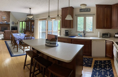 Huddleston House | ♬ Summertime ♬ Great Nights Still Available - Book Your Summer Stay Today!