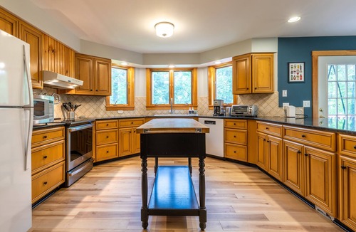 South Londonderry House | Summertime In VT Is the Best - to Some!