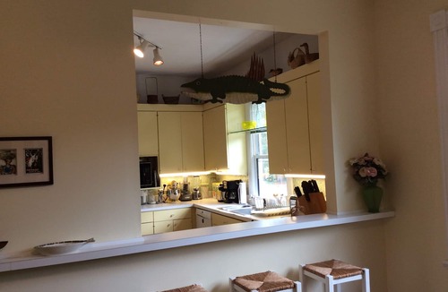 Irvington Cottage | Summertime where the livin’ is easy at the Rivah in Irvington!