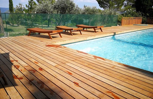 Mormoiron Apartment | Summit: 2 bedrooms, access to large pool, terrace and parking