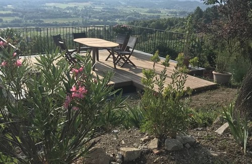 Mormoiron Apartment | Summit: 2 bedrooms, access to large pool, terrace and parking