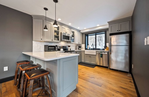 Lincoln House | Summit 71 - Pools, Hot Tubs, Shuttle, Loon & Downtown