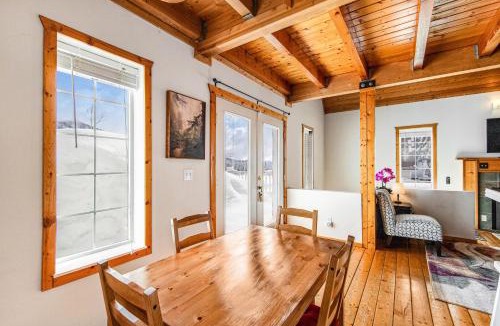 Snoqualmie Pass House | Summit Chalet