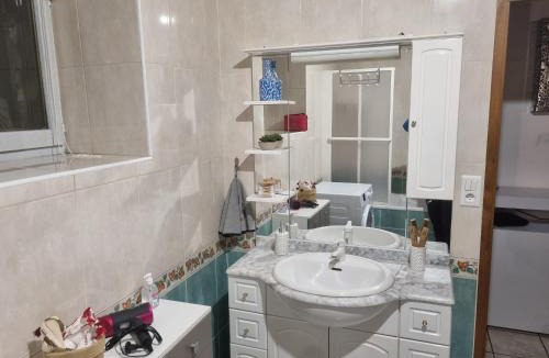 Ouroux House | Summit GITE