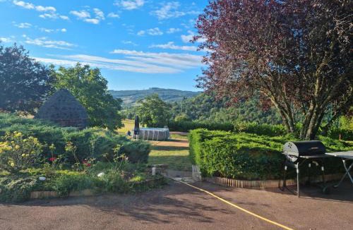 Ouroux House | Summit GITE