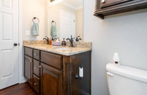 Avinger House | Summit House: Lake O' the Pines
