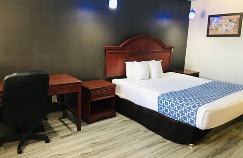 Astrodome Hotel | Summit Inn - Houston Medical Center