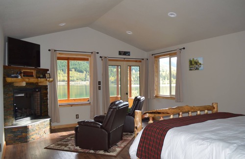 Moose Pass Cabin | Summit Lake Lodge