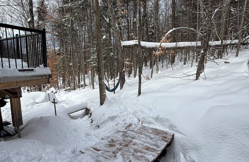 Saint Donat Ski Chalet | Summit Living Redefined: Alpine Views, Forest Serenity,5 Minutes from everything
