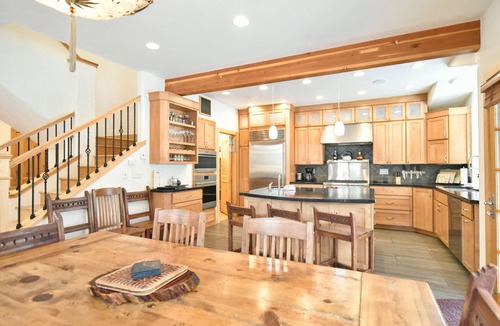 The Reserve Ski Chalet | Summit Rose Escape Theater Rm Gourmet Kitchen