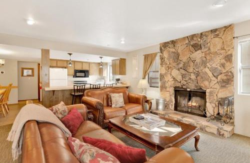 Summit Estates House | Summit Ski and Bike Trails #2574