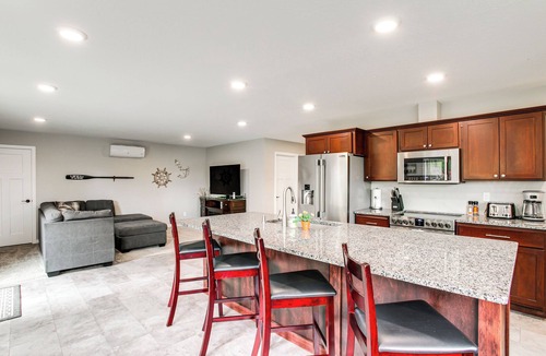 Harrison Apartment | 'Summit Solitude' Hot Tub & Views in Harrison!