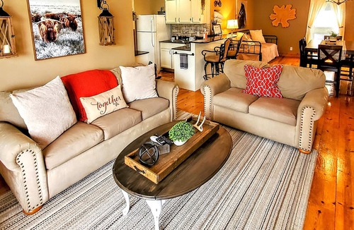 Barnhart House | Summit View - Cozy spot with a view! Outdoor pool & pet friendly!