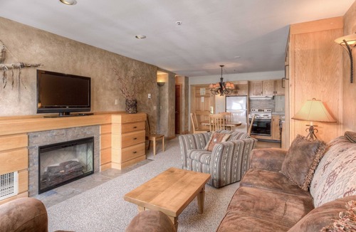 Big Sky Condo | Summit View- Ski in/Out, Pool and Hot Tub!