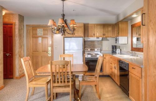 Big Sky Condo | Summit View- Ski in/Out, Pool and Hot Tub!