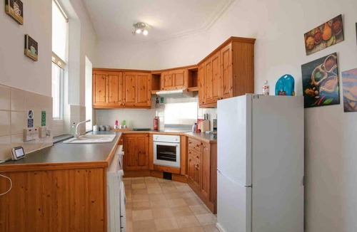 Aberdeen West End Apartment | Summit West End Elegant 1 Bed Flat Free Parking