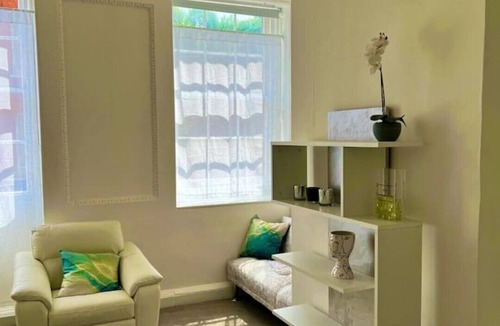 Godalming Apartment | Sumptuous Georgian apartmentn