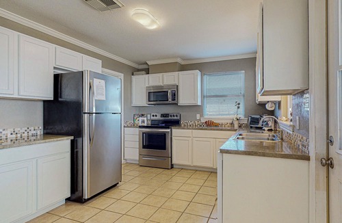 Galveston House | Sun and Moon-Beachfront home 3 bedroom, 3 bath, sleeps 8