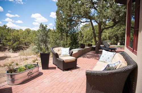 Northeast Santa Fe House | Sun and Ski! Beautiful Downtown Home on 1.5 Acres! Perfect for ski and summer!
