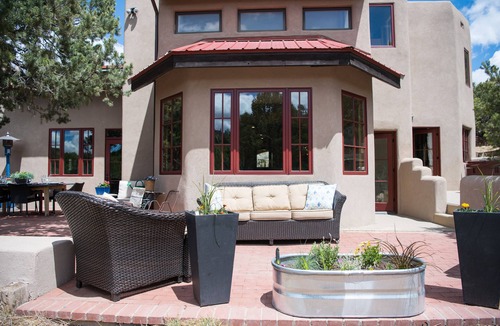 Northeast Santa Fe House | Sun and Ski! Beautiful Downtown Home on 1.5 Acres! Perfect for ski and summer!