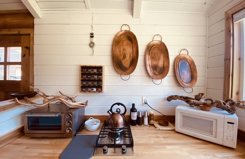 McKenna Cabin | Sun Cabin at Left Foot Farm