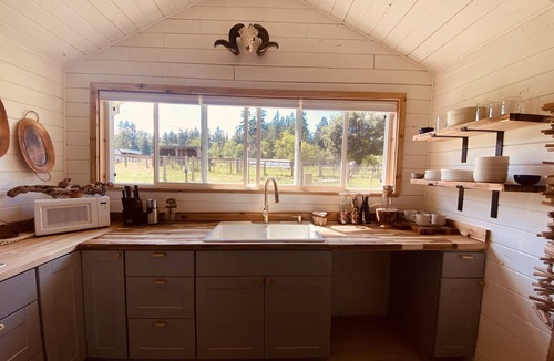 McKenna Cabin | Sun Cabin at Left Foot Farm