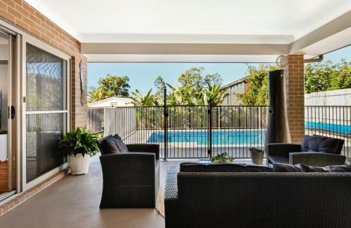 Smiths Lake House | Sun Daze at Smithies