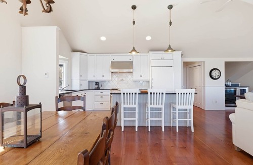 Kennebunk House | Sun-Drenched Coastal Escape on Kennebunk Beach