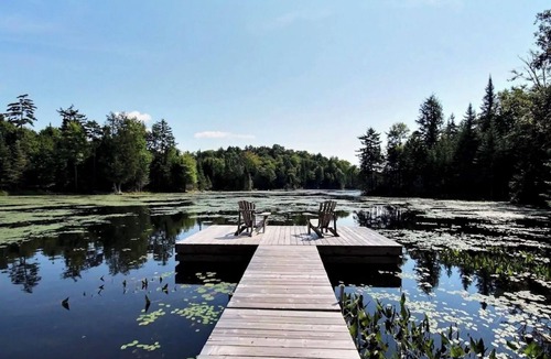 Wentworth-Nord House | Sun-drenched modern gem overlooking low-key beavers pond